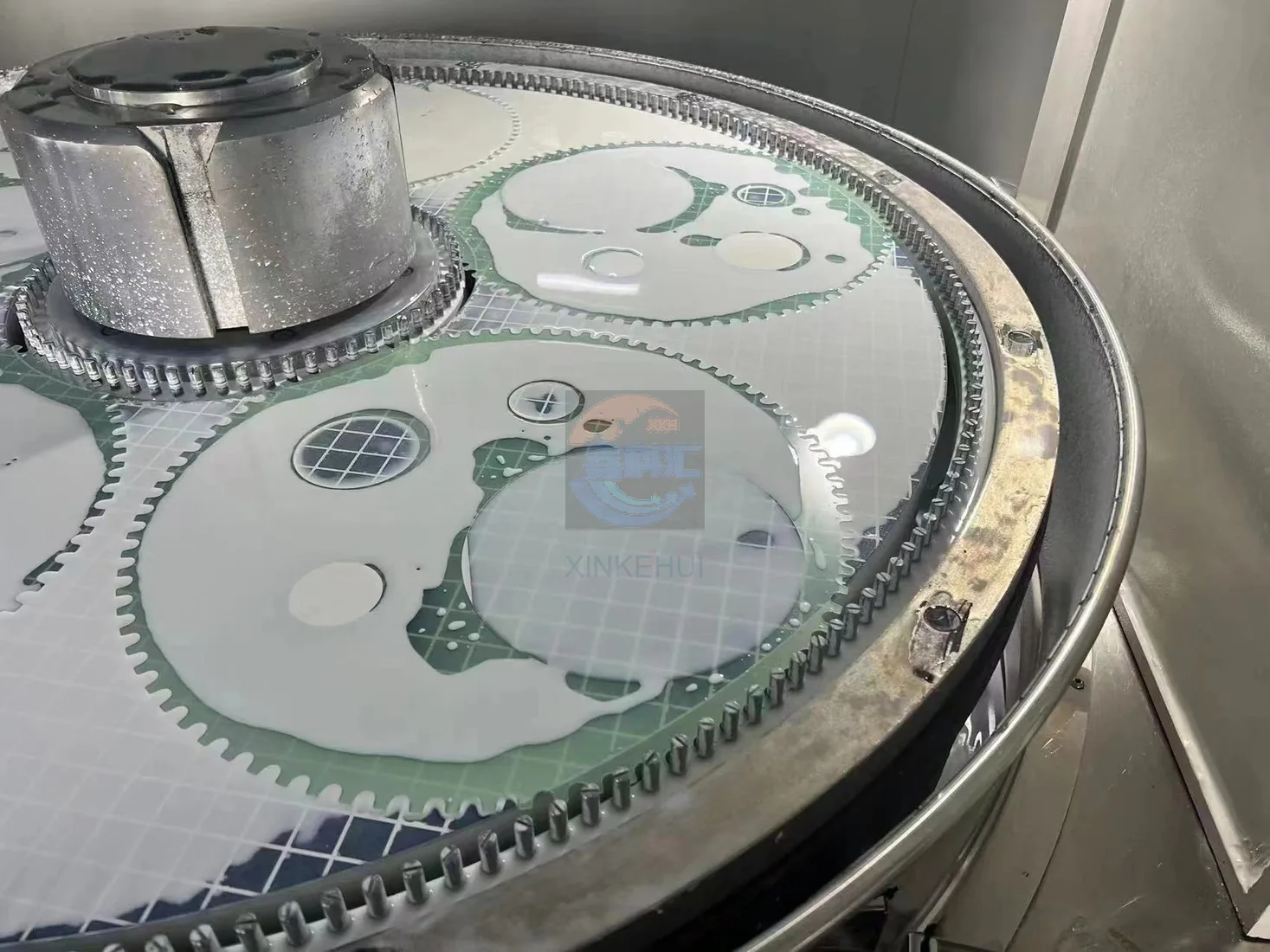 Quartz wafer detail prepared for clean handling